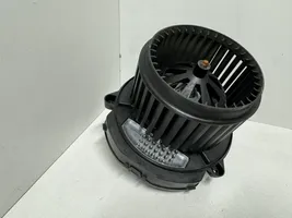 Volkswagen Touareg II Pečiuko ventiliatorius/ putikas 7P0820022C
