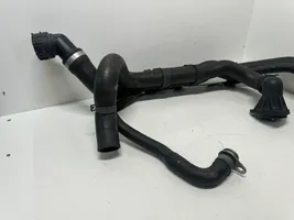 Volkswagen Touareg II Engine coolant pipe/hose 7P6122291F