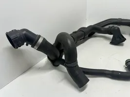 Volkswagen Touareg II Engine coolant pipe/hose 7P6122291F