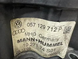 Volkswagen Touareg II Kolektor ssący 057129712P