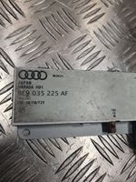 Audi A4 S4 B7 8E 8H Antenos stiprintuvas 8E9035225AF