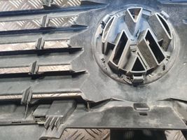 Volkswagen PASSAT B6 Grille calandre supérieure de pare-chocs avant 3C0853651