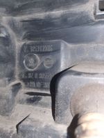 Audi A2 Radiatoru panelis (televizors) 8Z0959501