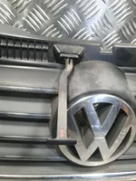 Volkswagen PASSAT B5.5 Maskownica / Grill / Atrapa górna chłodnicy 3B0853651J