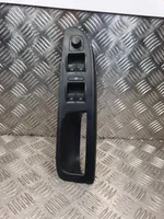 Volkswagen PASSAT B6 Ramka przycisków otwierania szyby drzwi przednich 3C1867171