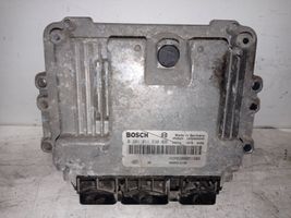 Opel Vivaro Calculateur moteur ECU 8200512196