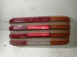 Mercedes-Benz COMPAKT W115 Klosze lamp tylnych 53208R3