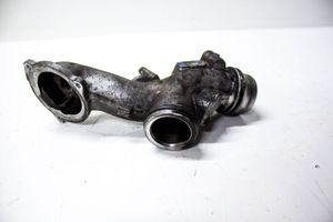 Mercedes-Benz E W212 Turboahtimen ilmanoton letku 54391030266