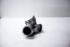 Mercedes-Benz E W212 Turboahtimen ilmanoton letku 54391030266