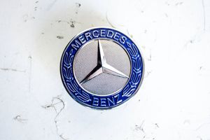 Mercedes-Benz C W204 Logotipo/insignia/emblema del fabricante 2048170616