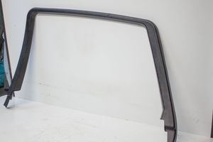 Mercedes-Benz R W251 Rivestimento modanatura del vetro della portiera posteriore A2517350271