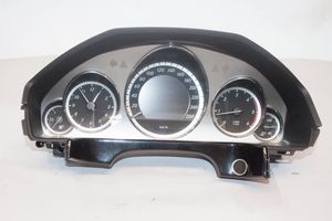 Mercedes-Benz E W212 Tachimetro (quadro strumenti) A2129012000