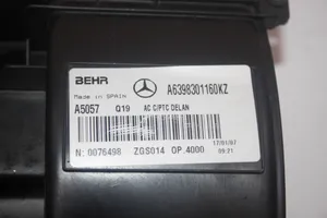 Mercedes-Benz Vito Viano W639 Montaje de la caja de climatización interior A6398301160