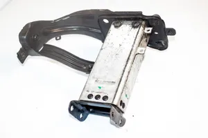 Mercedes-Benz E W211 Soporte para el marco panal de radiador A2113270090