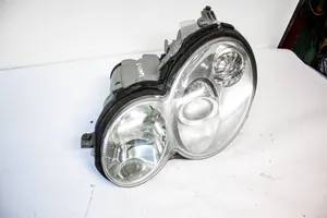 Mercedes-Benz CLC CL203 Lampa przednia SSB462