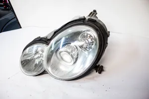 Mercedes-Benz CLC CL203 Lampa przednia SSB462