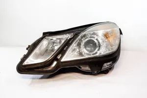 Mercedes-Benz E W212 Lampa przednia A2128208361