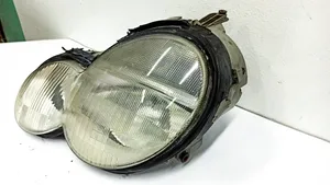 Mercedes-Benz CLC CL203 Lampa przednia 2088000175