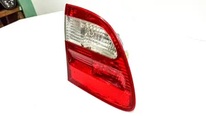 Mercedes-Benz E W211 Luci posteriori del portellone del bagagliaio A2116200777