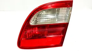 Mercedes-Benz E W211 Lampy tylnej klapy bagażnika A2118200777