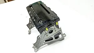 Toyota Prius (XW20) Radio/CD/DVD/GPS-pääyksikkö 8612047110