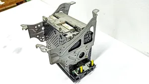 Toyota Prius (XW20) Radio/CD/DVD/GPS-pääyksikkö 8612047110