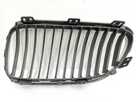 BMW 3 E92 E93 Grille calandre supérieure de pare-chocs avant 22405910