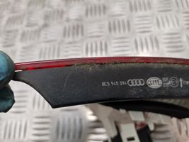 Audi A4 S4 B7 8E 8H Galinis žibintas dangtyje 8E5945094