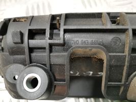 Volkswagen Caddy Klamka wewnętrzna drzwi tylnych 7H0843641D