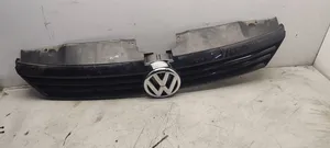 Volkswagen Jetta VI Rejilla delantera 