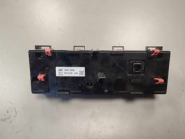 Toyota Sienna XL40 IV Panel klimatyzacji 5590008300