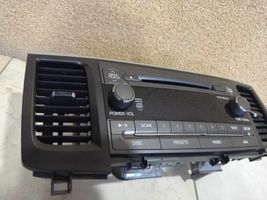 Toyota Sienna XL30 III Panel / Radioodtwarzacz CD/DVD/GPS 8612008270