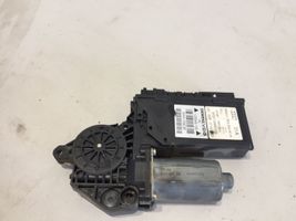 Audi A4 S4 B6 8E 8H Aizmugurē loga pacēlāja motoriņš 8E0959801A