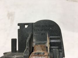 Audi A4 S4 B6 8E 8H Klamka zewnętrzna drzwi przednich 4B0839885