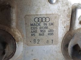 Audi 100 S4 C4 Relè della ventola di raffreddamento 4A0959493