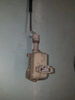 Volkswagen PASSAT B5 Motor de bloqueo de puertas 3B0959782