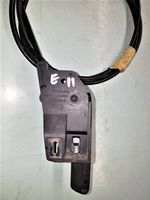 Volkswagen Golf IV Cable de apertura del capó/tapa del motor 1J1823633