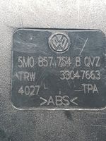 Volkswagen Golf Plus Klamra tylnego pasa bezpieczeństwa 33047663