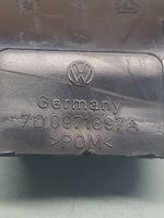 Volkswagen Multivan T4 Cita veida vidus konsoles (tuneļa) elementi 7D0971897A