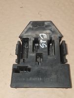 Volkswagen PASSAT B3 Wkład lampy tylnej 333945257