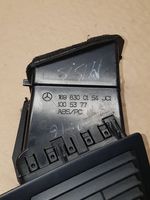 Mercedes-Benz B W245 Centrinės oro grotelės 1698300154