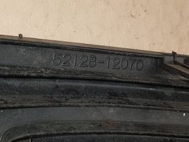 Toyota Avensis T250 Grotelės apatinės (trijų dalių) 52128-12070