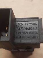 Volkswagen PASSAT B6 Schalter Kofferraum Heckklappe Kofferraumdeckel 1J0959831A