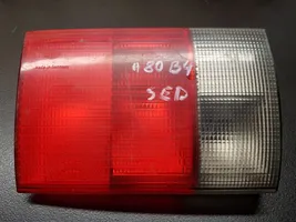 Audi 80 90 B2 Lampy tylnej klapy bagażnika 8A0945093D