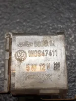 Volkswagen Golf IV Garniture de panneau carte de porte avant 1H0947411