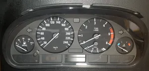 BMW 5 E39 Compteur de vitesse tableau de bord 62116903800