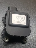 Audi A4 S4 B5 8D Motor/activador trampilla de calefacción 8D18205116