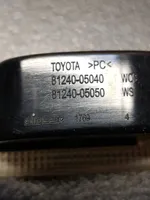 Toyota Avensis T250 Lampka drzwi przednich 8124005040