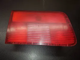 BMW 5 E39 Luci posteriori del portellone del bagagliaio 8361673