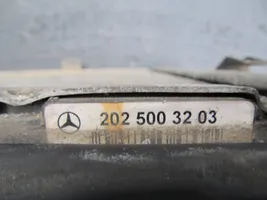 Mercedes-Benz SLK R170 Jäähdyttimen lauhdutin 2025003203